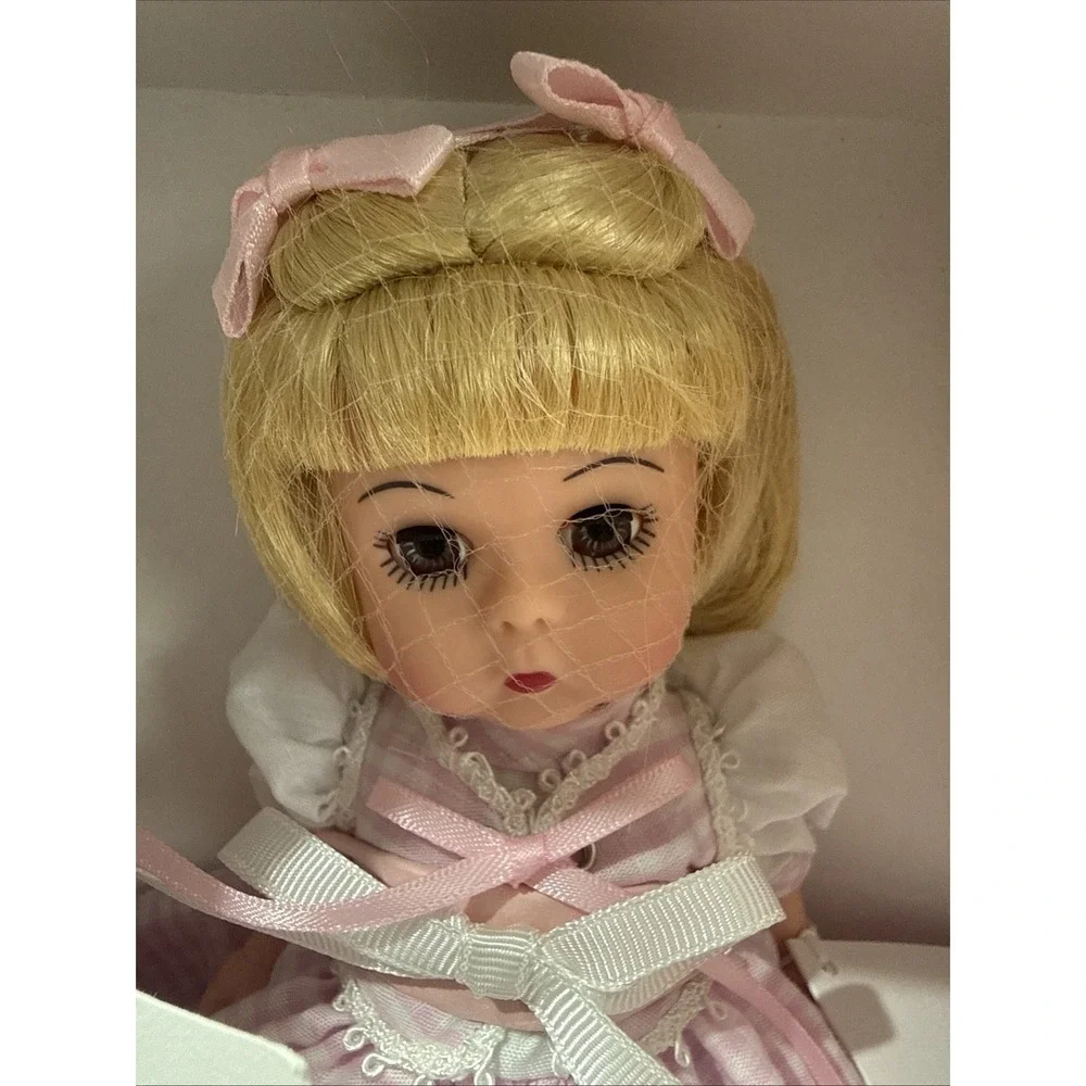 2000 Madame Alexander Doll: I Can Tie My Shoes #36185 Boxed Insert Card Tags NEW